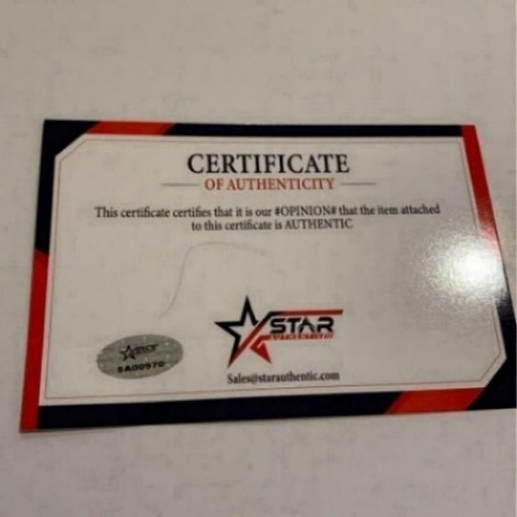 - Kobe Bryant signed 8x10 photo - Picture 2 of 2